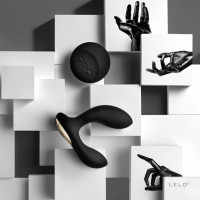 Массажер простаты LELO Hugo Black, 2 мотора, пульт ДУ, управление движением Массажер простаты LELO Hugo Black, 2 мотора, пульт ДУ, управление движением