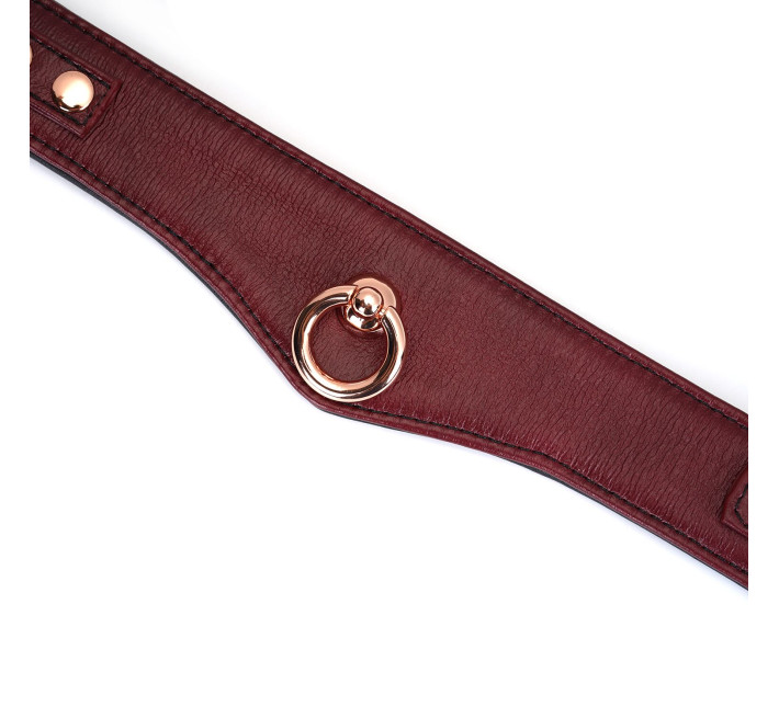 Кожаный ошейник с поводком Liebe Seele Wine Red Curved Collar, замок-сердечко