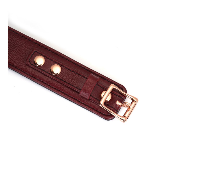 Кожаный ошейник с поводком Liebe Seele Wine Red Curved Collar, замок-сердечко