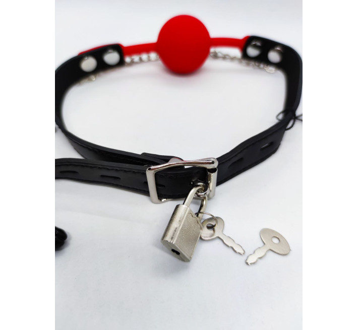 Кляп с зажимами на соски DS Fetish Locking gag with nipple clamps black/red