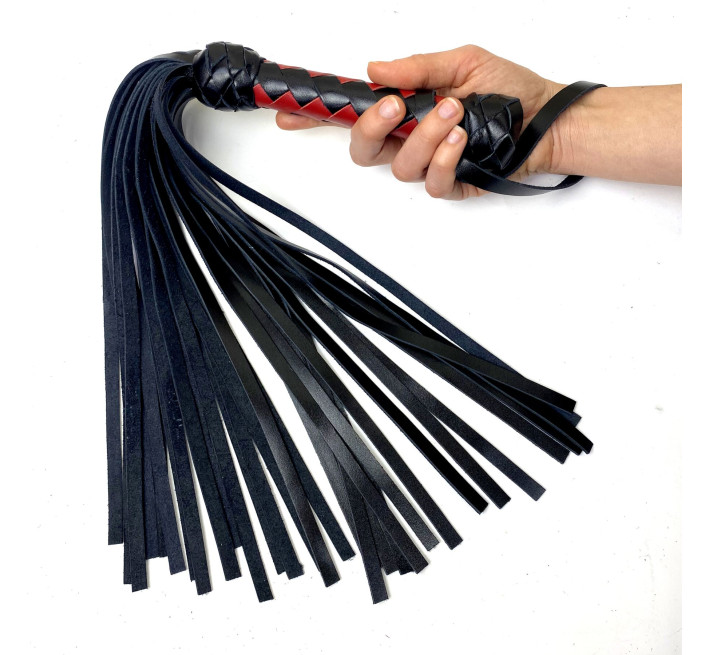 Флоггер маленький / мартинет Art of Sex 30 хвостов по 35 см, Черно/Красный