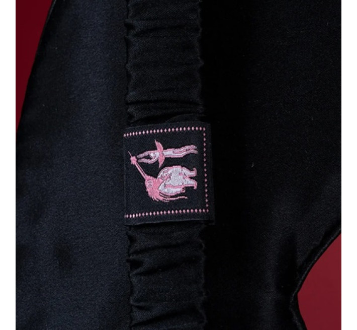 Маска на глаза с надписью Bitch! от UPKO, шелковая, White