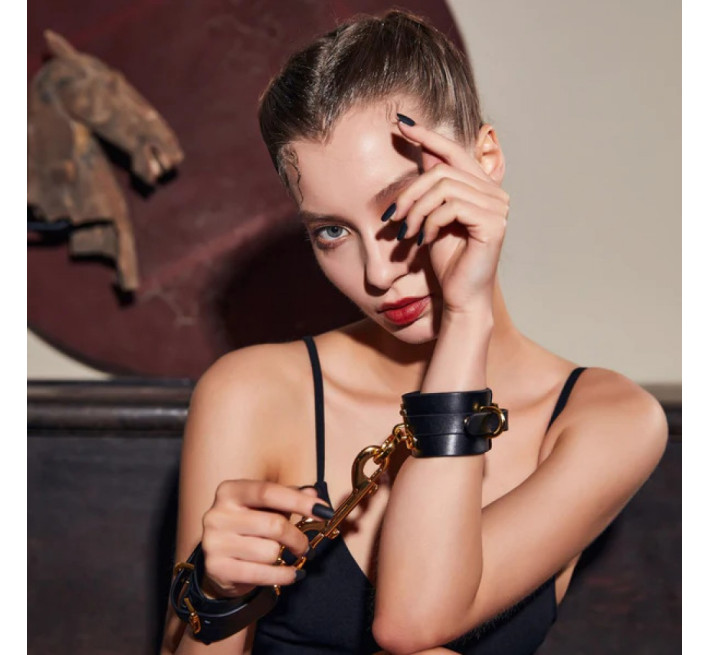 Наручники UPKO Handcuffs итальянская кожа, Черные