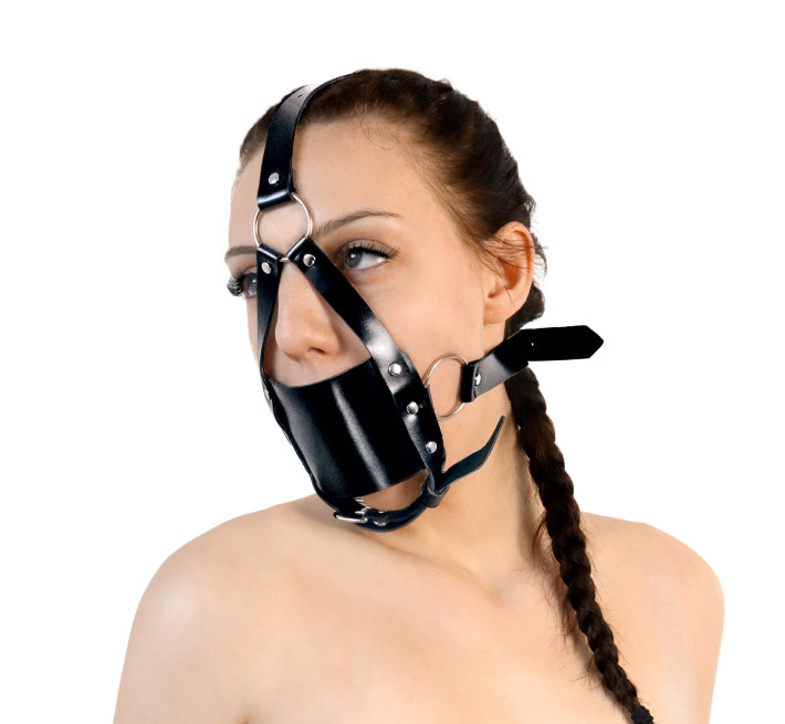 Кляп-маска з пластиковою кулею Art of Sex - Slave, Натуральна шкіра, колір Чорний