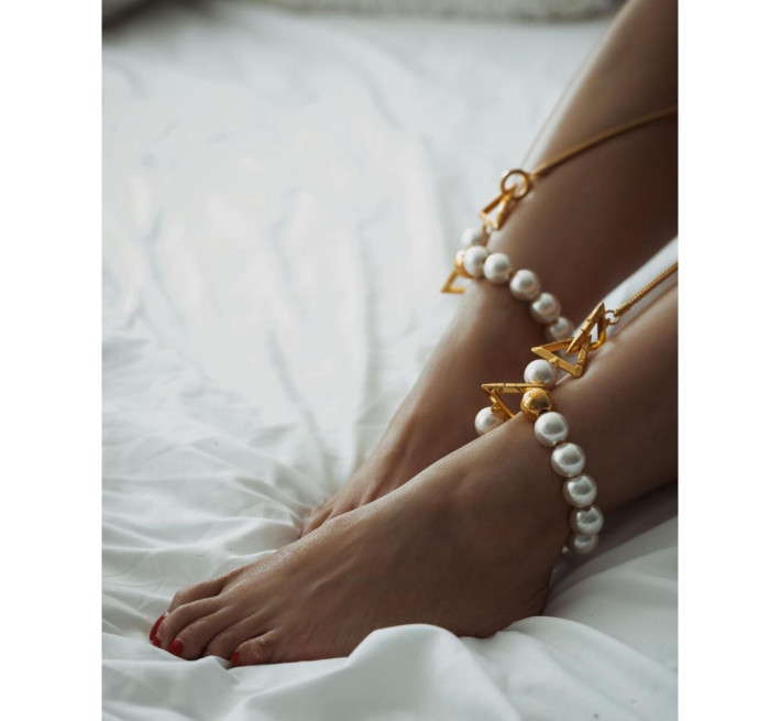 Поножья с позолотой UPKO Moist Eyes жемчужные