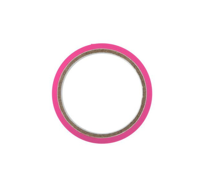 Скотч для бондажу Fetish Tentation Fuchsia (15м), не липне до шкіри та волосків, тільки сам до себе