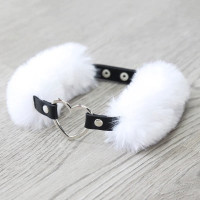 Ошейник DS Fetish с кольцом-сердечком и белым мехом