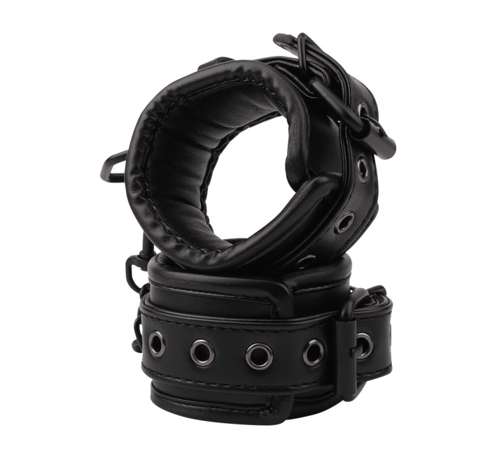 Наручники Chisa Deluxe Wrist Restraint Cuffs