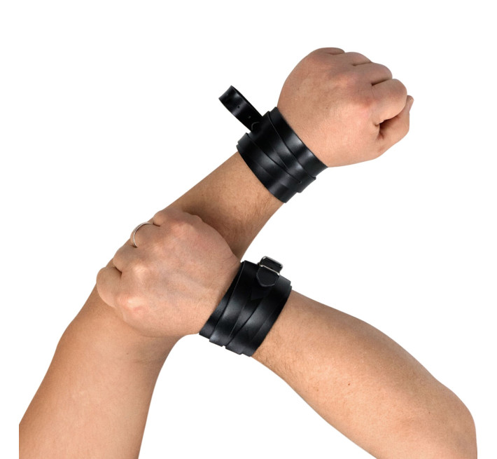 Чоловічі шкіряні наручники Art of Sex - Man Handcuffs Speedway L-2XL, колір чорний