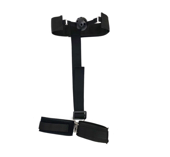 Кляп пластиковий шар з наручниками Art of Sex Handcuffed Gag