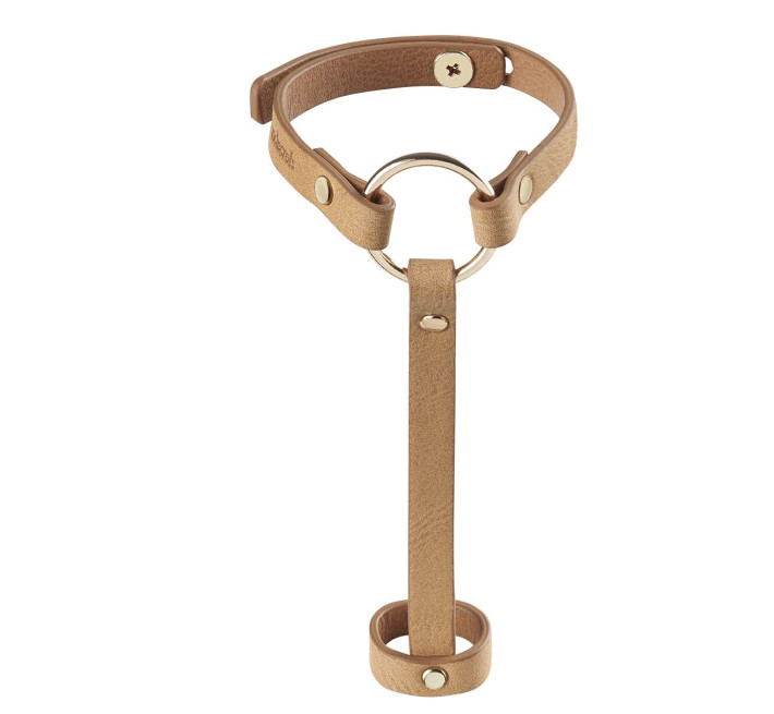 Пара браслетов на запястье и палец Bijoux Indiscrets MAZE Hand Bracelet Harness Коричневые