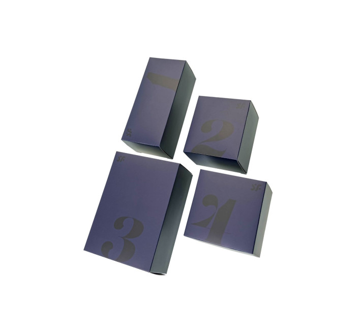 Подарунковий набір Satisfyer Love Box, іграшка для нього та для неї, білизна, мішечок для зберігання