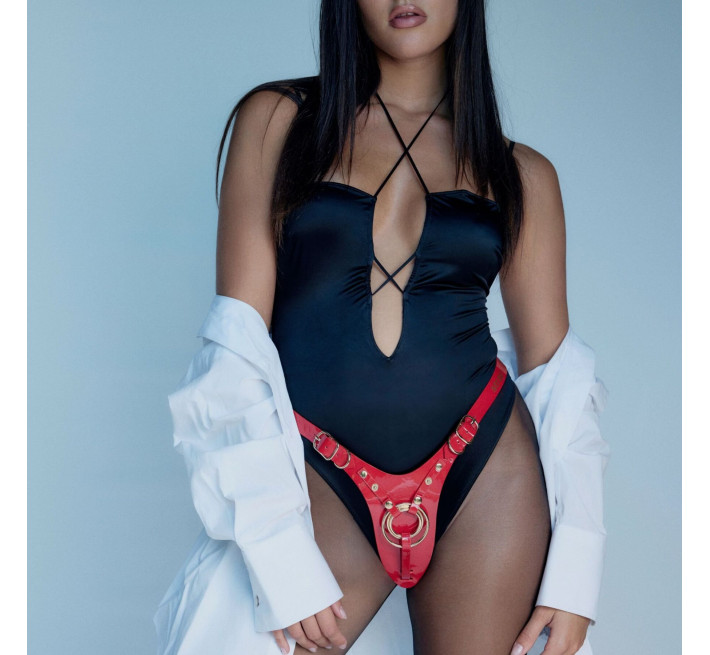 Трусики для страпона Strap-On-Me Leatherette Harness Fabulous - One Size - Red Glossy