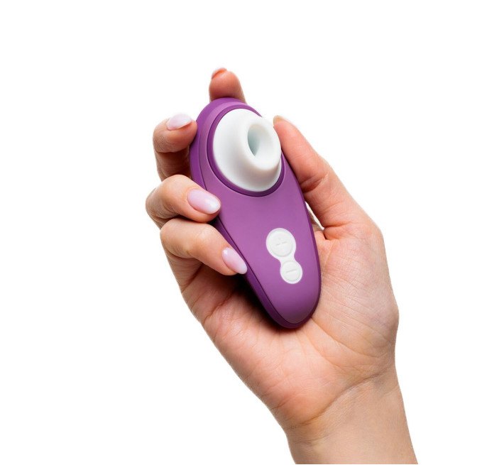 Вакуумний кліторальний стимулятор Womanizer Liberty 2 Purple, 8 режимів, магнітна кришечка