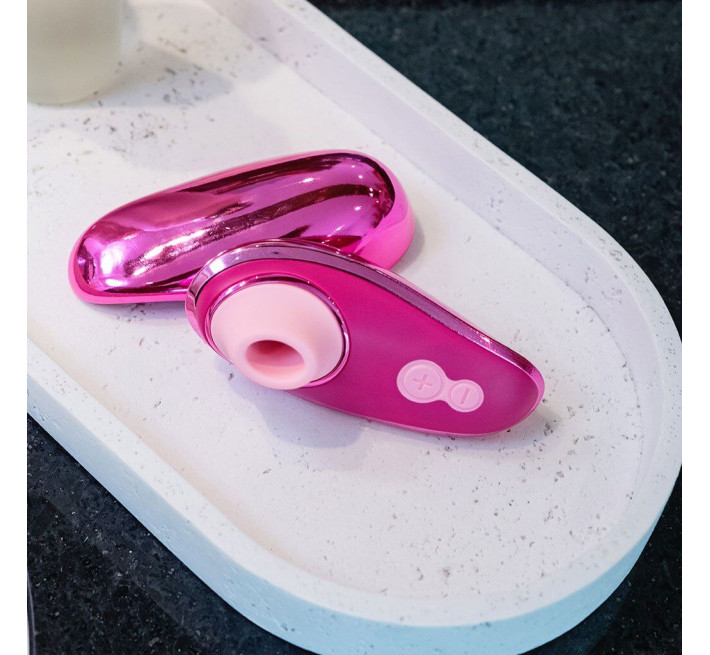 Вакуумный клиторальный стимулятор Womanizer Liberty 2 Iggy Azalea, 8 режимов, магнитная крышечка