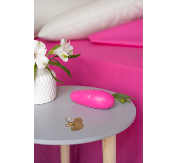 Вакуумний стимулятор клітора Womanizer Starlet 3 Pink
