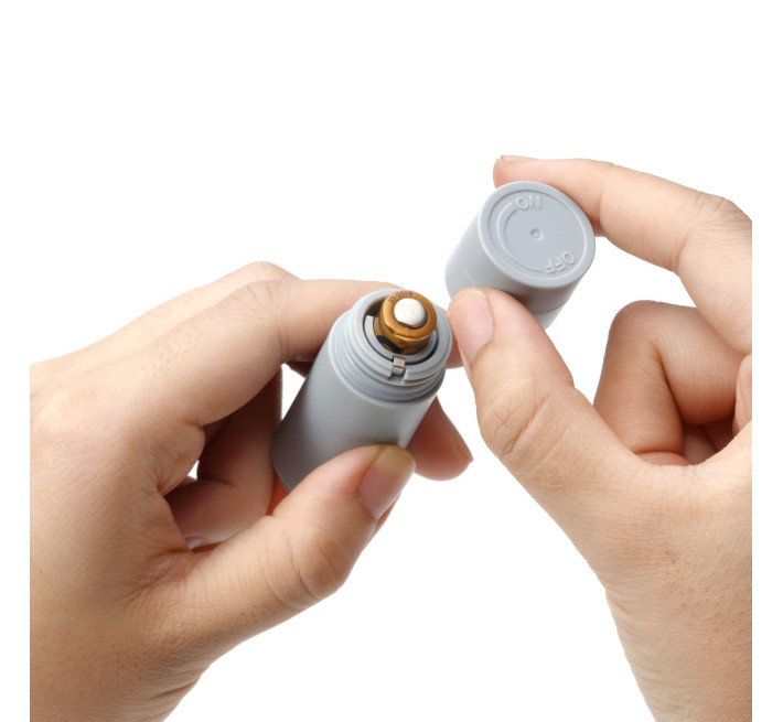 Вибратор-помада IROHA STICK серая