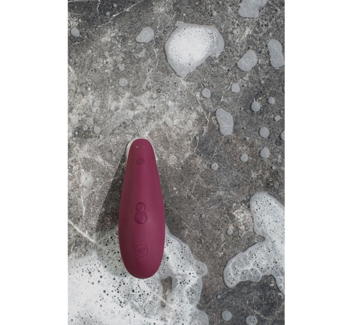 Вакуумный стимулятор клитора Womanizer Classic 2 Bordeaux