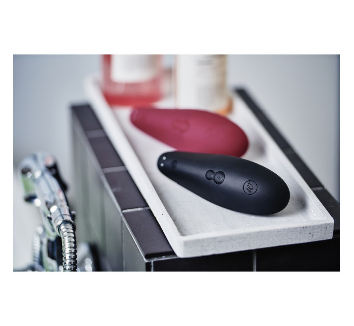 Вакуумный стимулятор клитора Womanizer Classic 2 Black