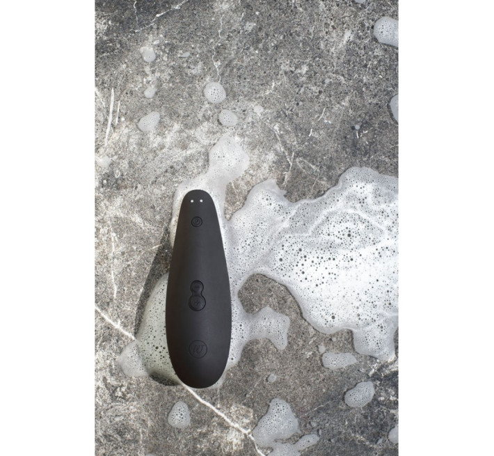 Вакуумный стимулятор клитора Womanizer Classic 2 Black