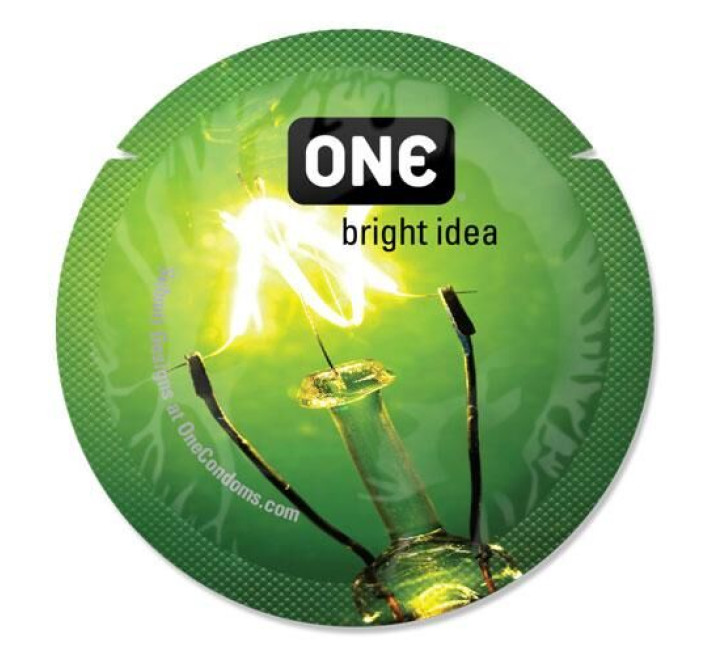 Набор ONE Glowing Pleasures, 100 шт, светятся в темноте, со смазкой, упаковка-тубус