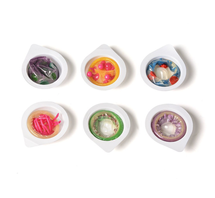 Recare Green Monster Spike Condom (з рядом кульок і вусиками на кінчику)