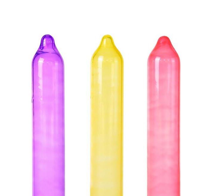 Holographic Recare Fruit Flavour Condoms 3 шт, аромати: м'ята, банан, полуниця